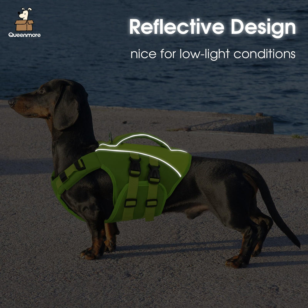 Queenmore life-jacket-quick-release-buckles enhance safety and quick removal