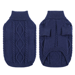 Queenmore XXL cable-knit pattern emphasizes classic style and cozy texture.