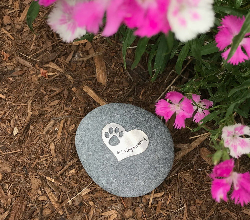 Quotable Cuffs USA-made memorial emphasizes craftsmanship and domestic production.