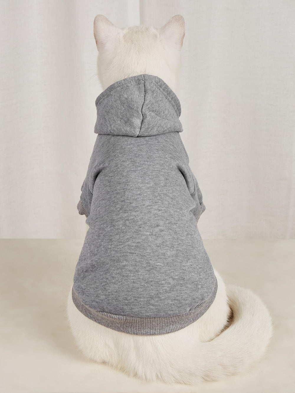 QWINEE Basic Dog Hoodie chest size guide image helps ensure proper fit and comfort.