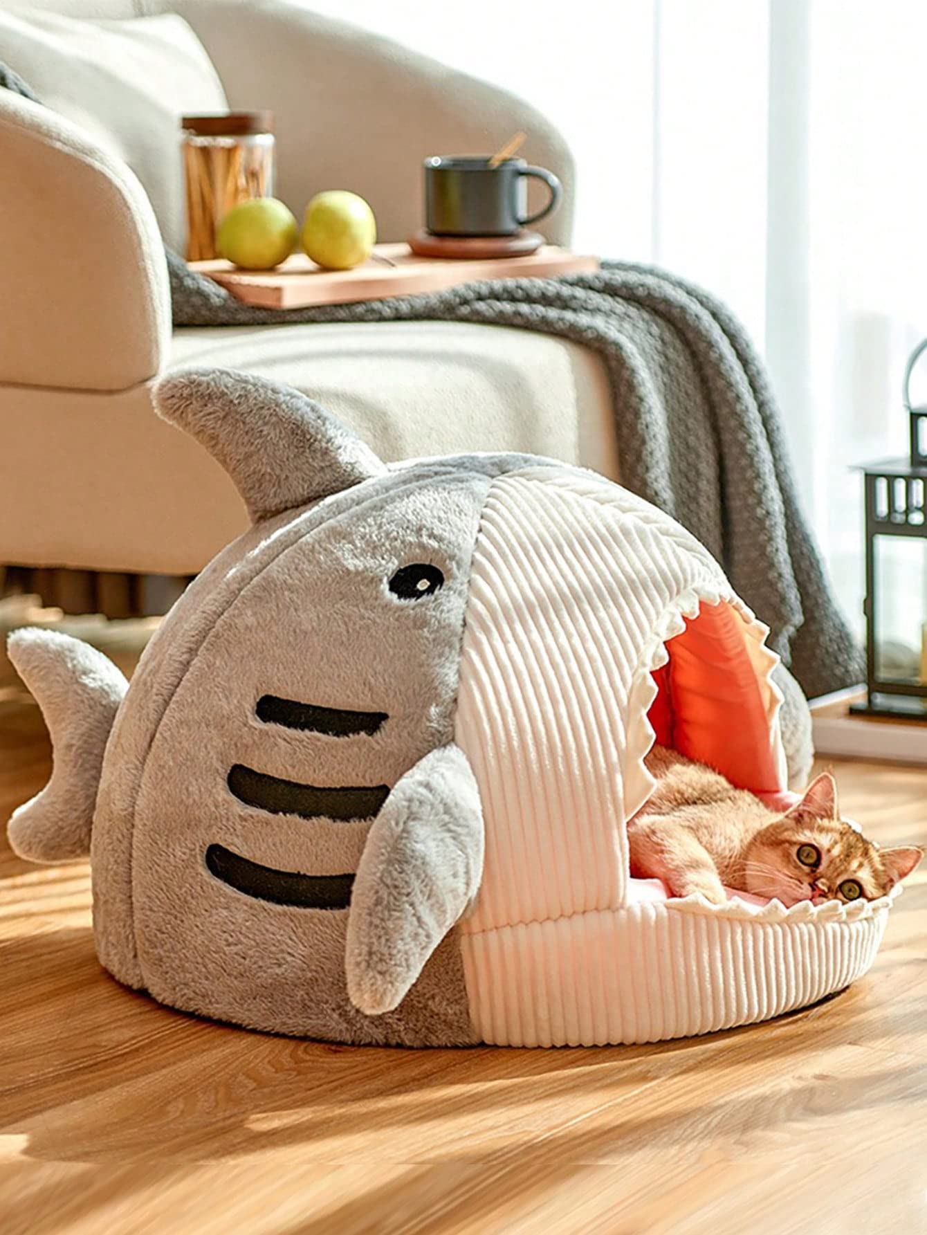 QWINEE cat mat waterproof bottom reduces slipping during play
