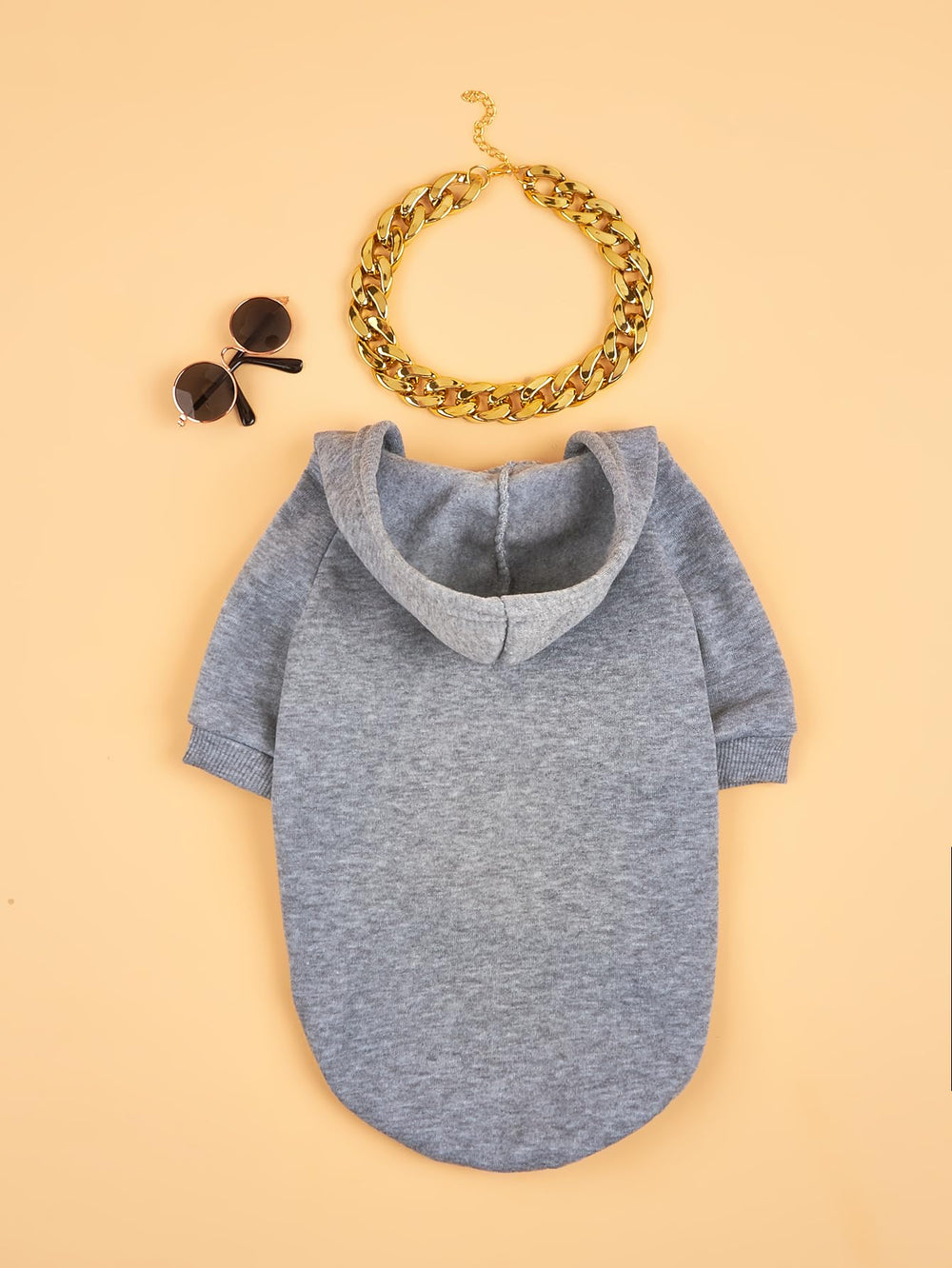 QWINEE necklace detail closeup emphasizes coordinated eye-catching style.