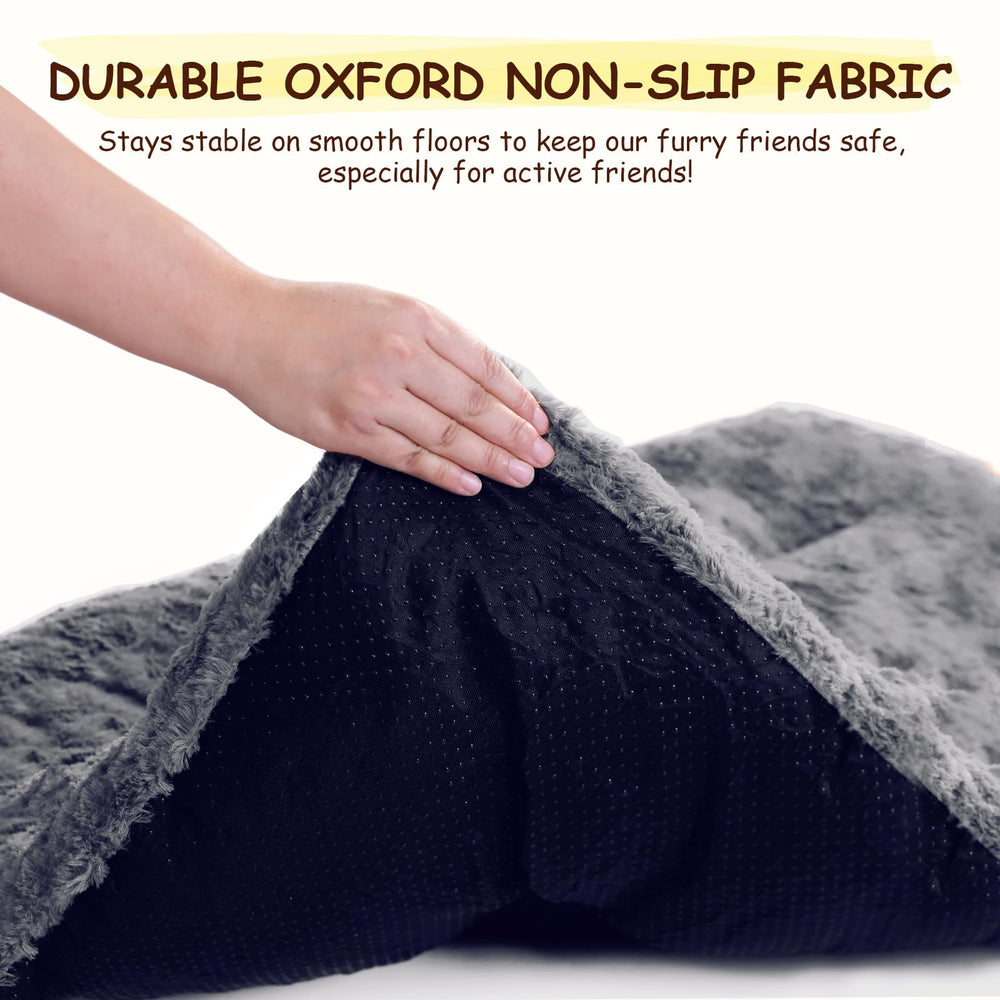 Razyzil dog bed non-slip bottom keeps it in place on any surface.