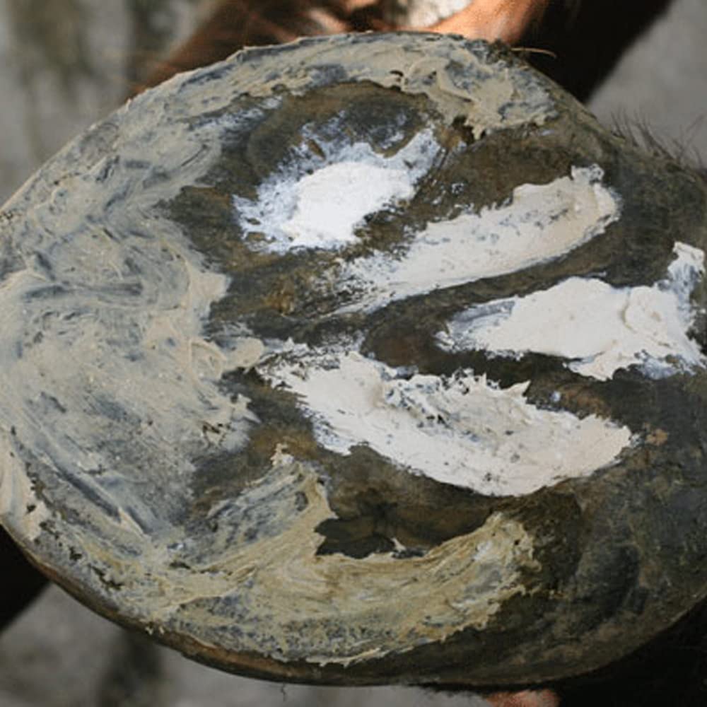 Red Horse Artimud Hoof Clay natural hoof care with long lasting protection.