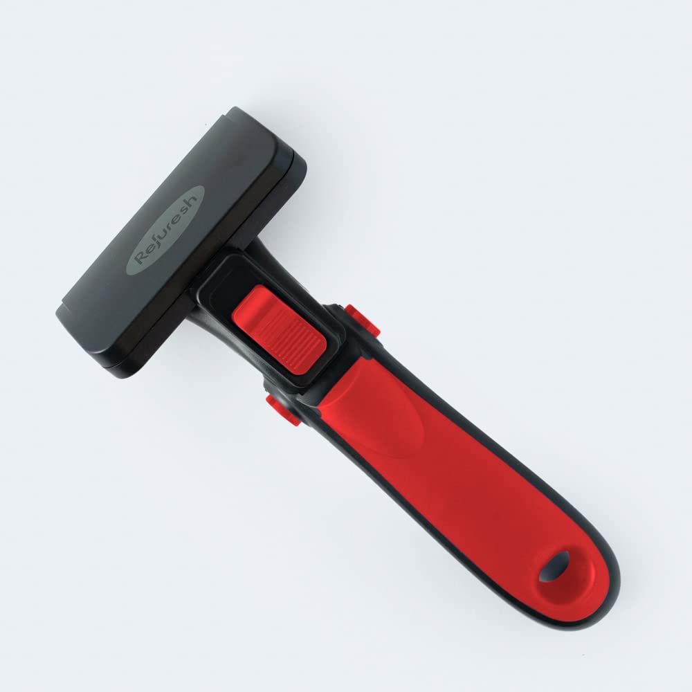 Refuresh Deshedding Brush product shot showing professional-grade grooming approval.