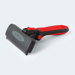 Refuresh Deshedding Slicker Brush ergonomic handle highlights comfortable grip during long grooming sessions.