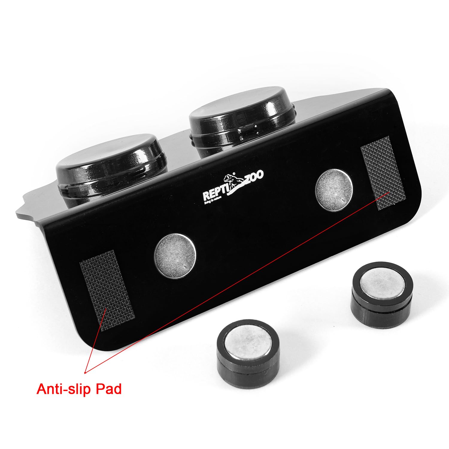 REPTI ZOO anti-slip pads keep the ledge steady during feeding