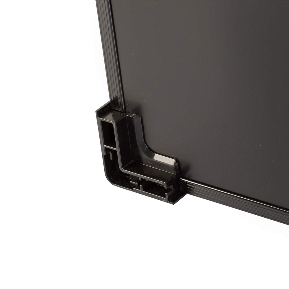Left-right ventilation on REPTI ZOO terrarium enhances air exchange.