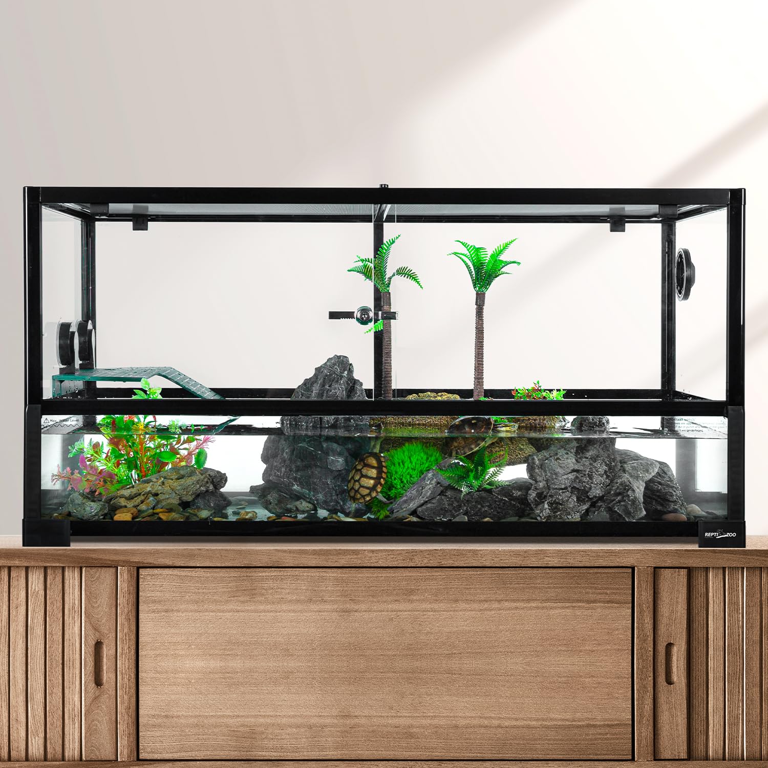 REPTI ZOO tree frogs salamanders use case shows versatile habitat options.