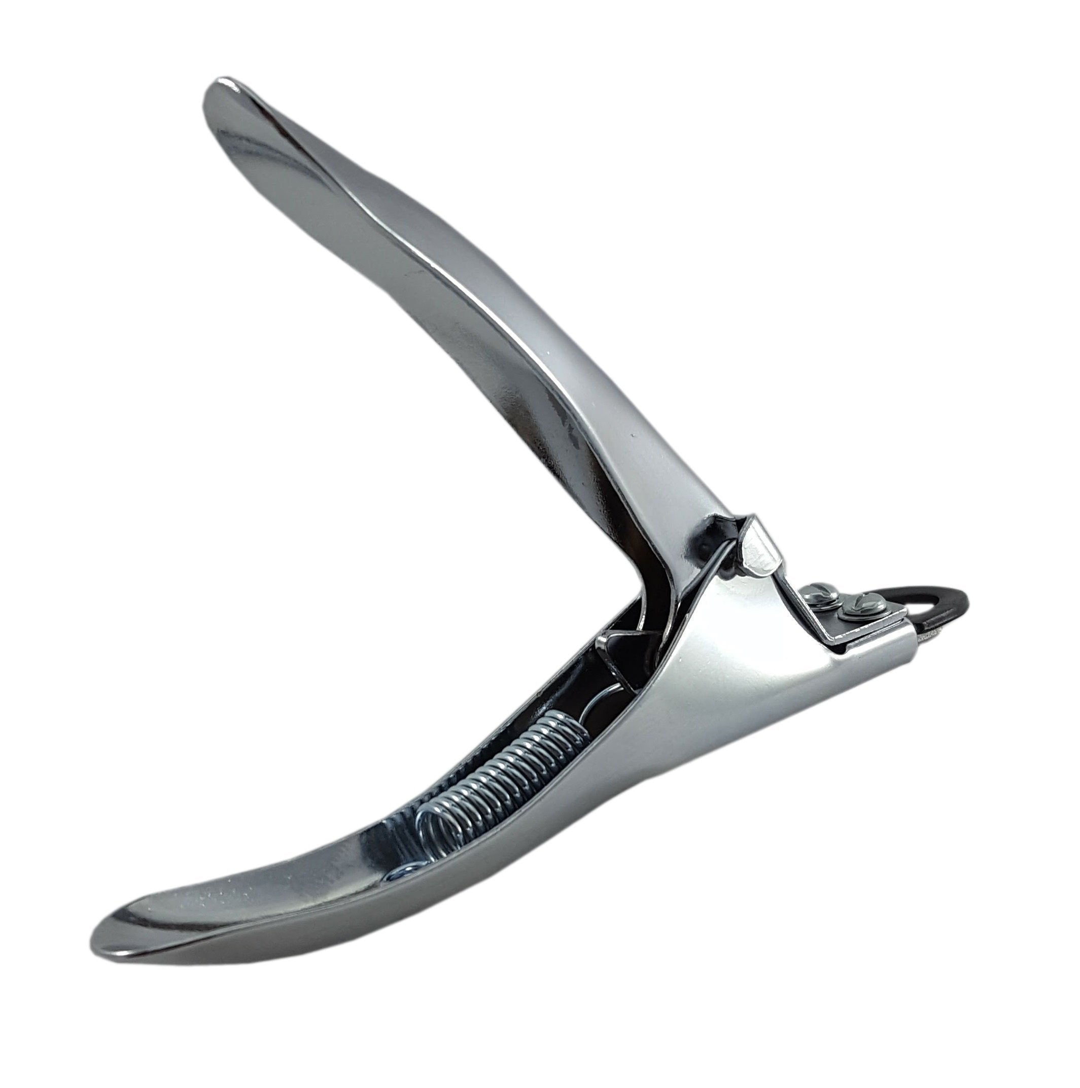 Resco Original Deluxe clippers in use by vets and groomers for consistent results