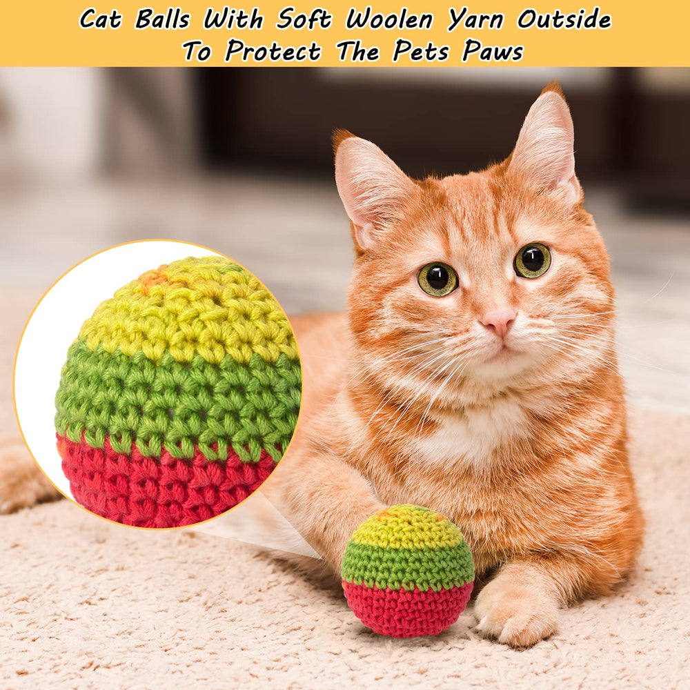 Retro Shaw cat toys balls with bell inside to attract cats during play.