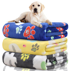Rezutan blanket elephant-paw-print closeup showing soft plush texture for cozy pets