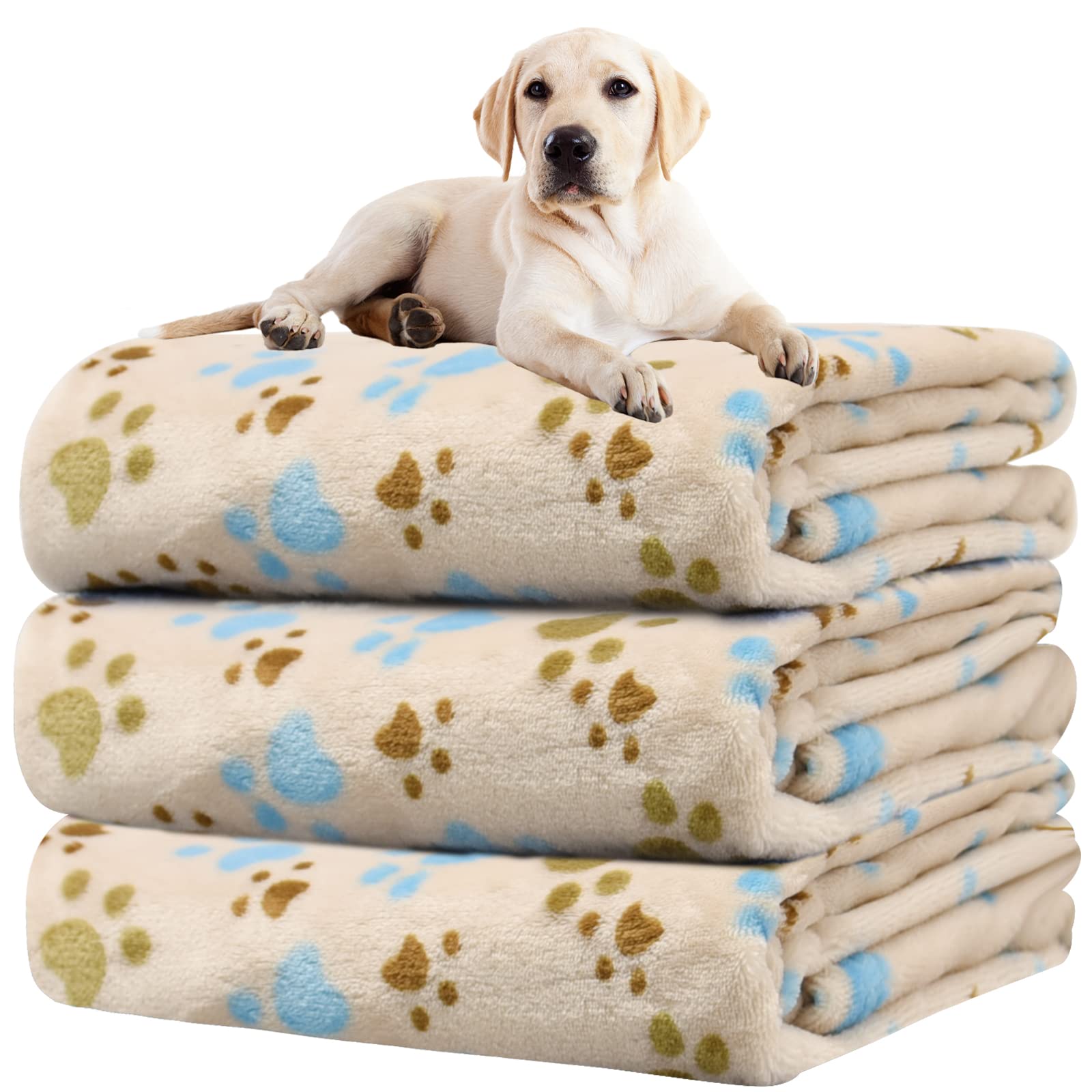 Rezutan dog blanket for large dogs with soft plush fabric for cozy warmth.