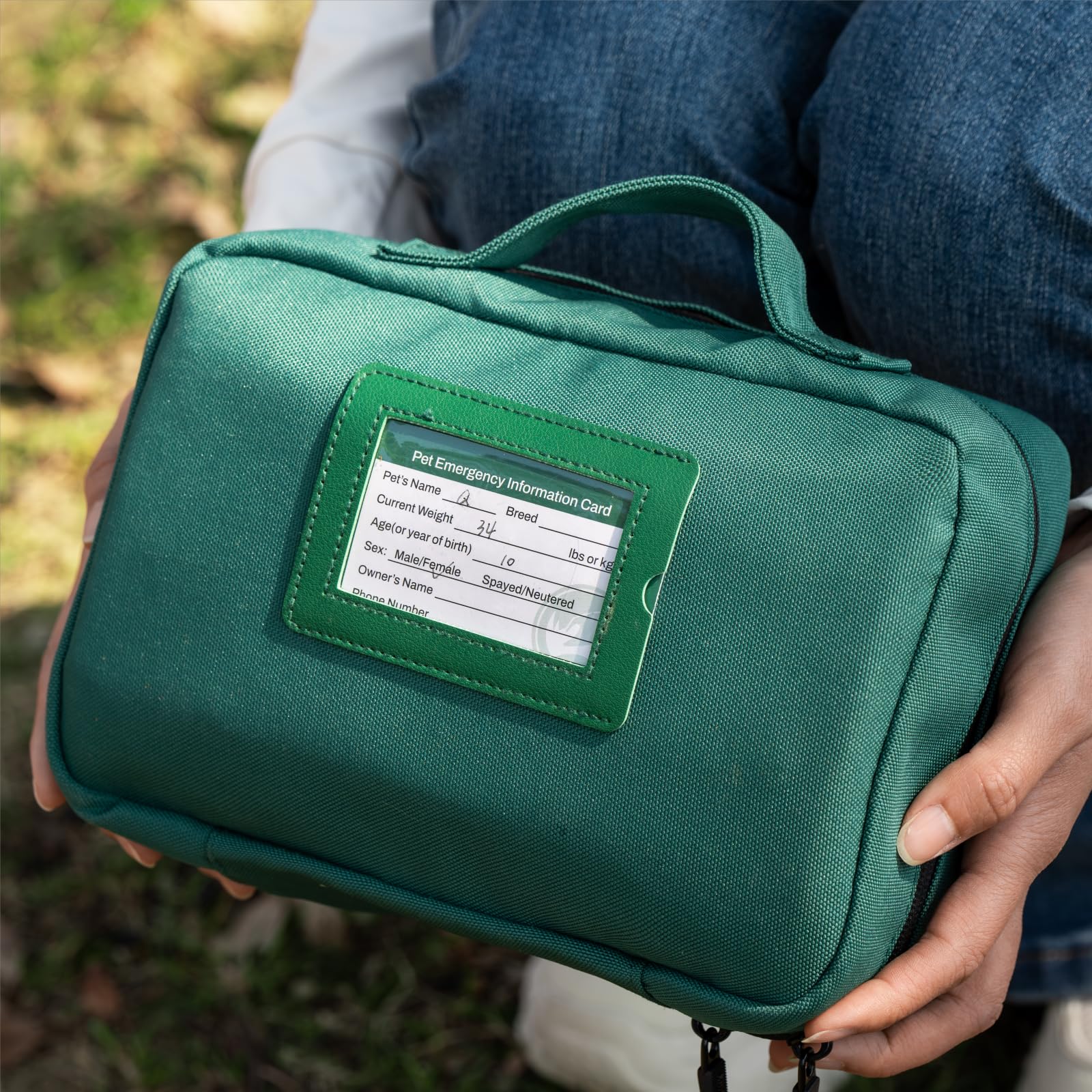 RHINO RESCUE first-aid manual guide emphasizes calm, guided response during emergencies
