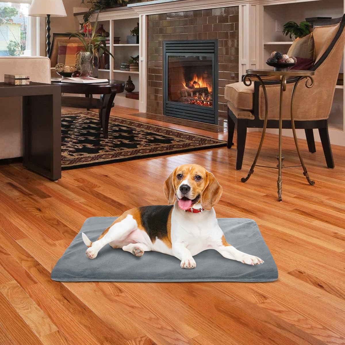 RIOGOO waterproof indoor pad keeps surfaces dry and clean.