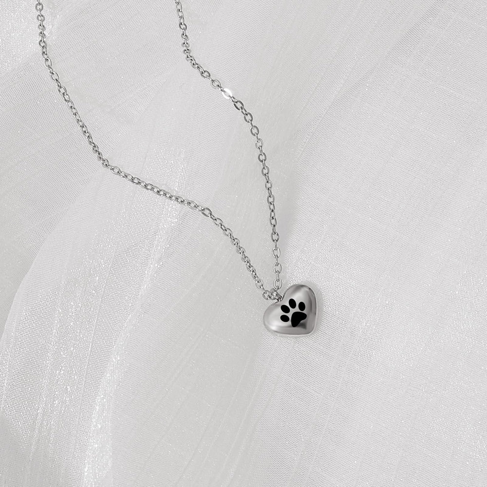 RIPFEVURN stainless steel pet jewelry hypoallergenic and durable.
