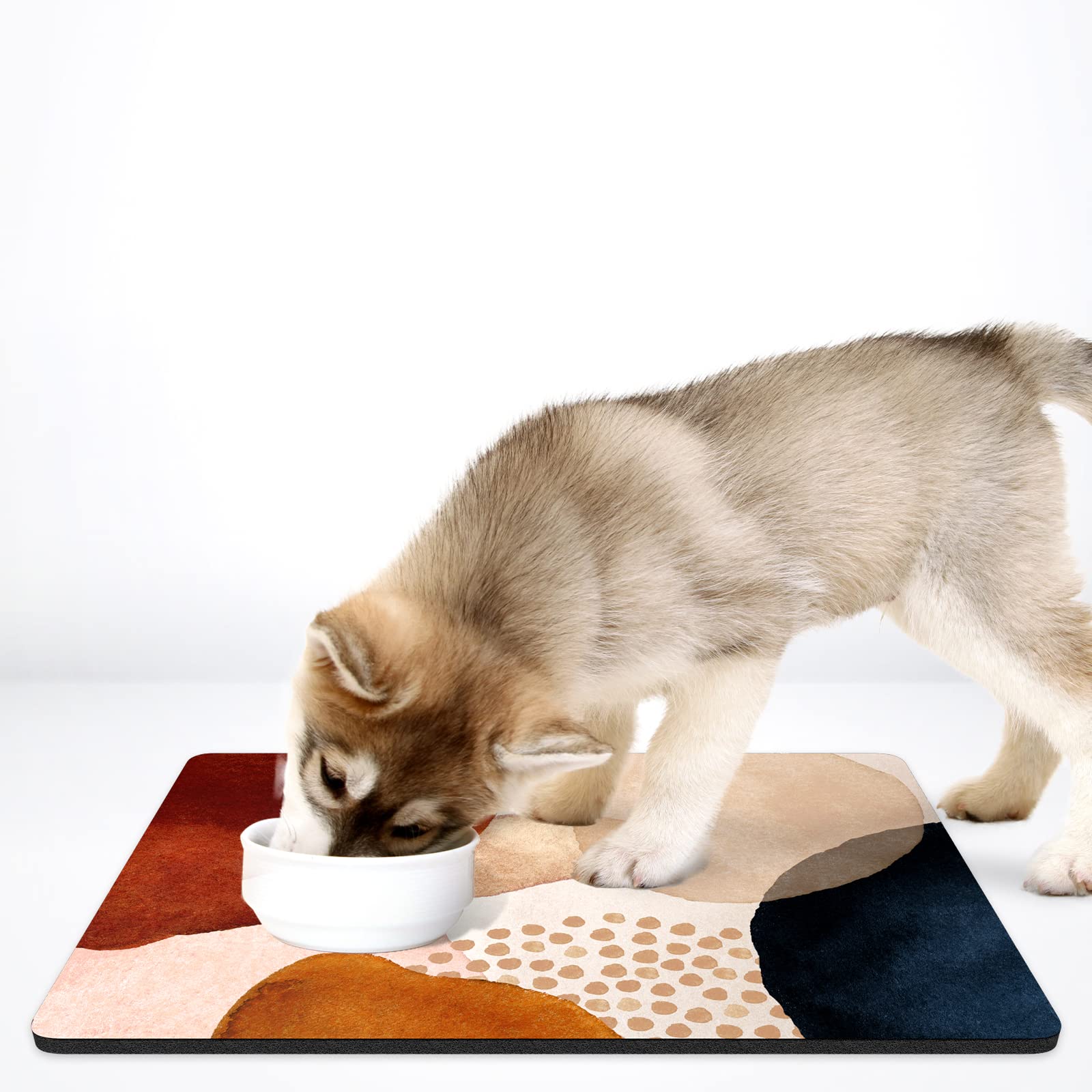 Rnivvi mat in daily use with bowls demonstrates non-slip stability during feeding.