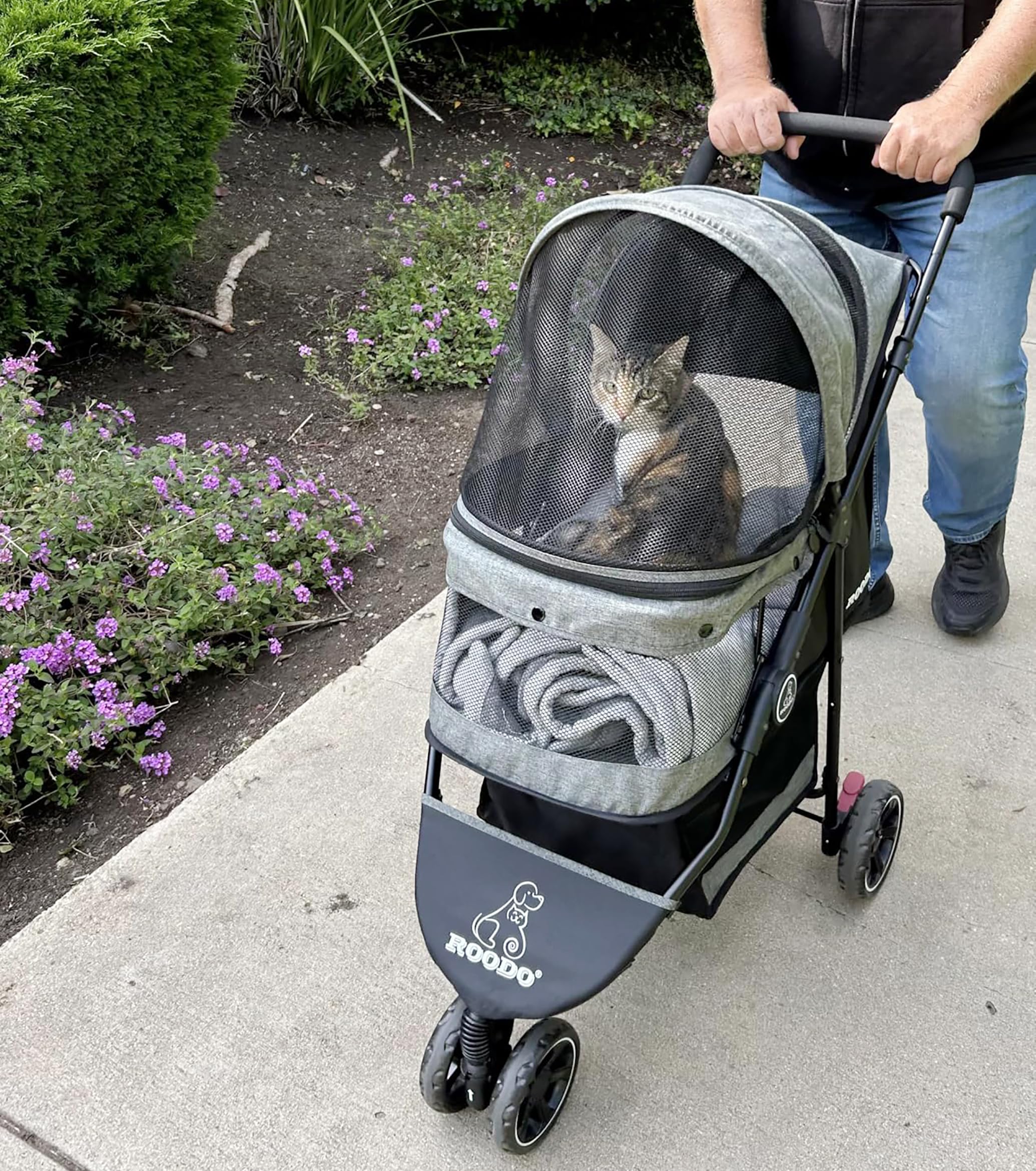 ROODO 3-Wheel Stroller side profile highlighting lightweight portability.