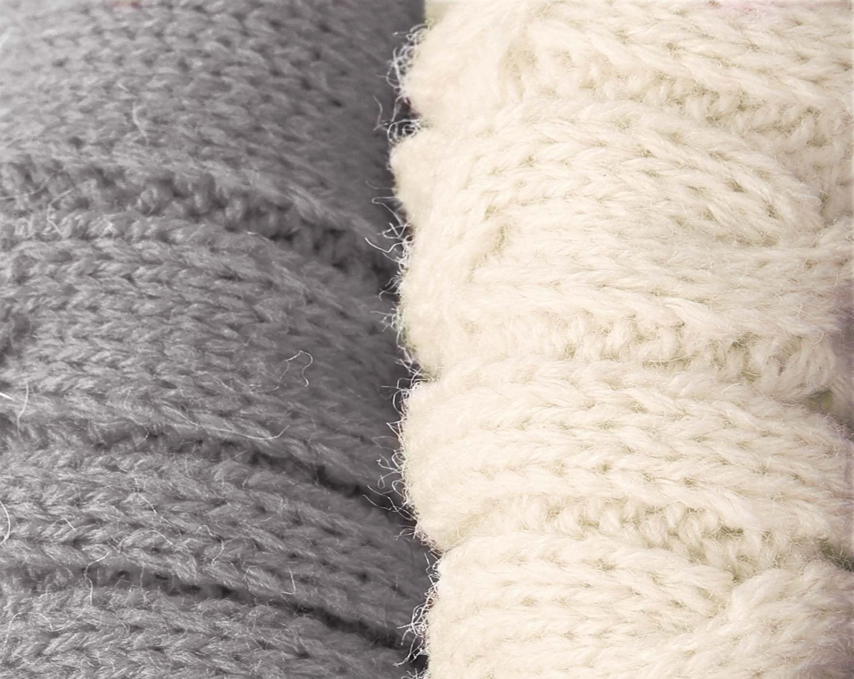 Roseelk small-breed fit image demonstrates easy layering for tiny dogs.