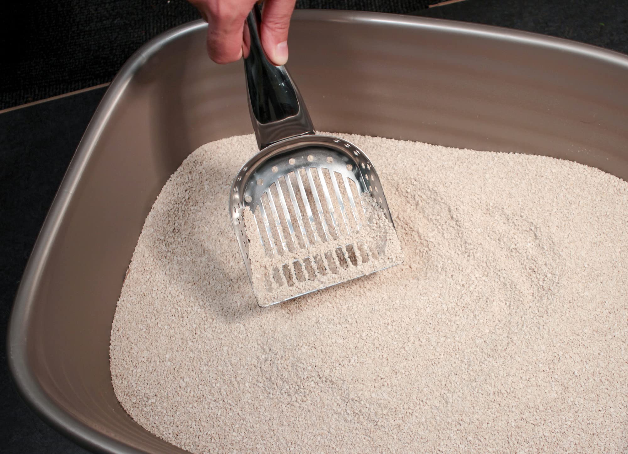 RSVP Endurance kitty scoop stainless steel construction ensures durability.