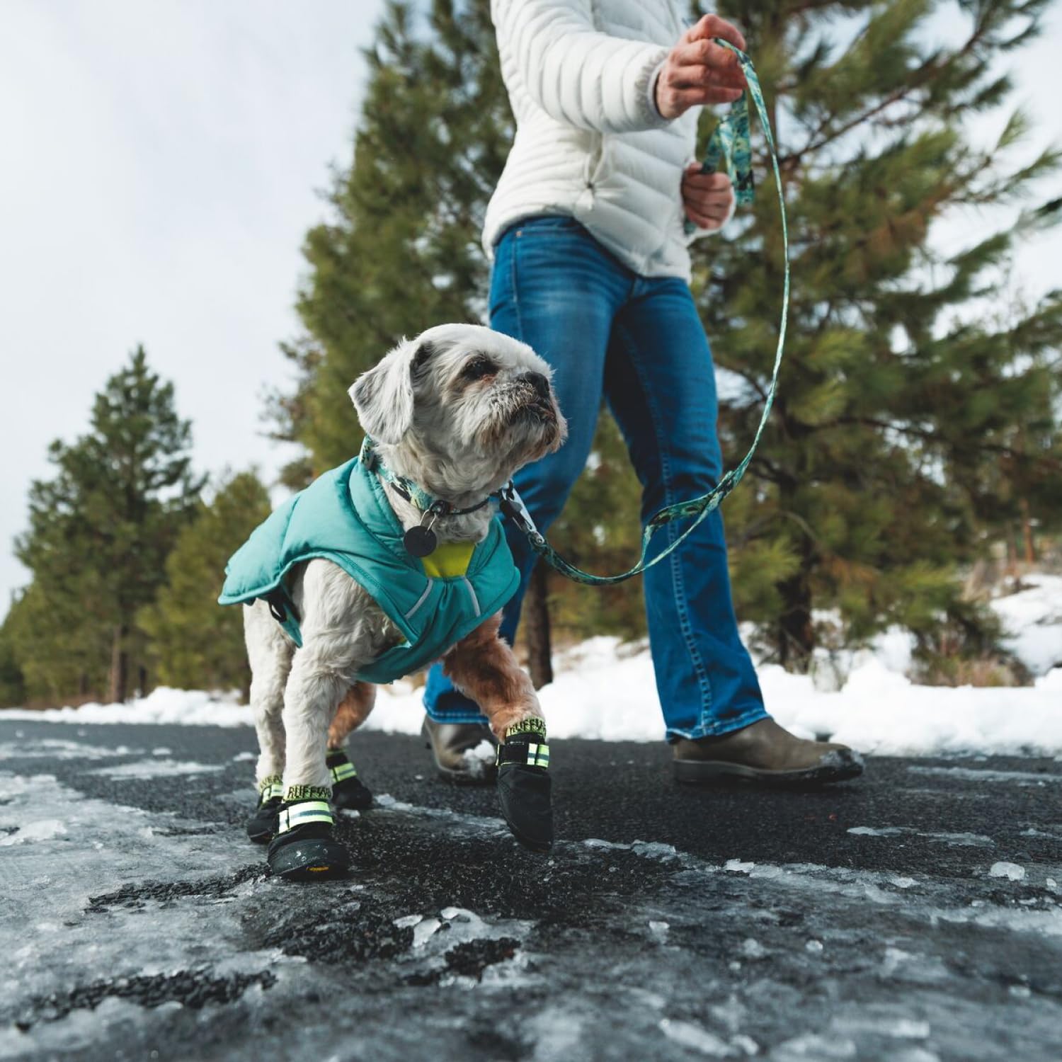 Ruffwear Front Range Collar adjustable fit for secure comfort across breeds