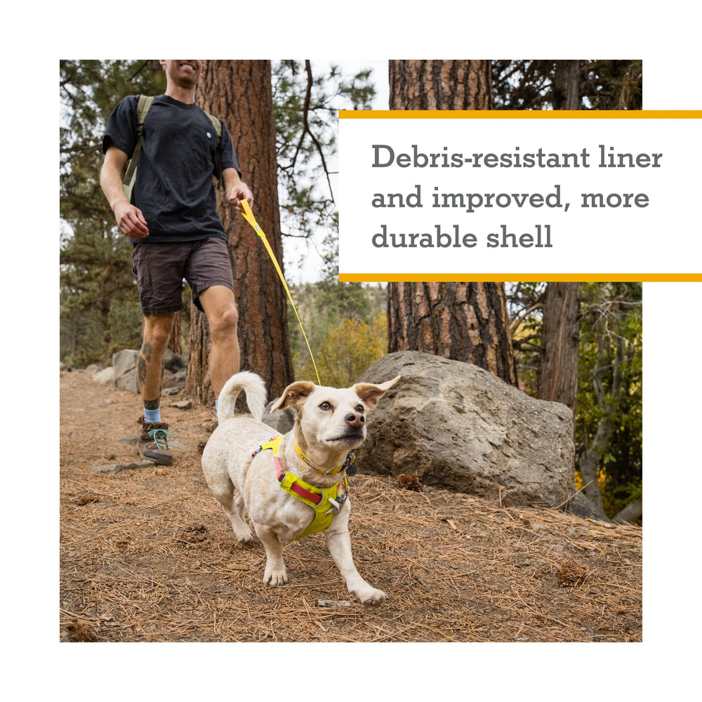 Ruffwear Hi & Light harness with four-point adjustability ensures secure fit.