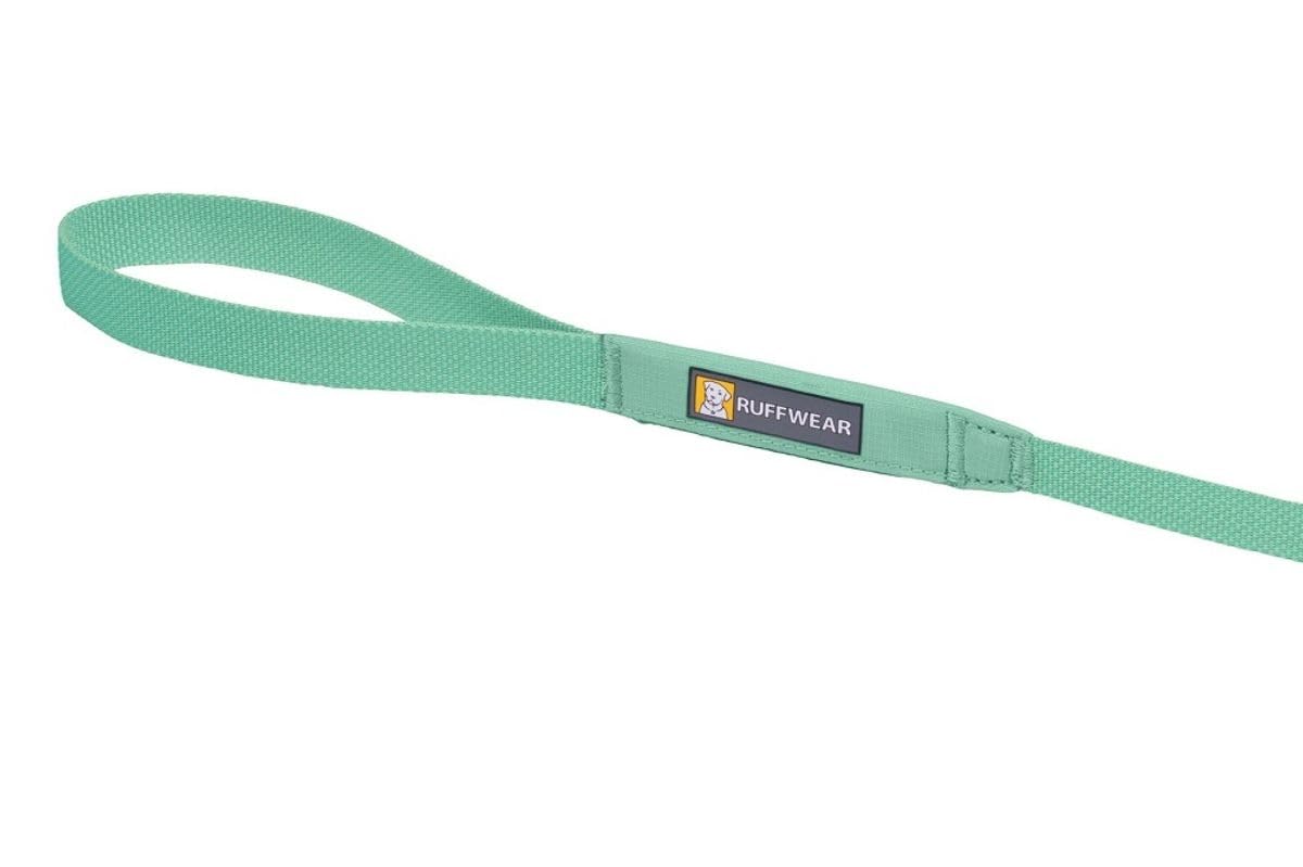 Ruffwear Hi & Light leash ultralight webbing preserves freedom of movement on trails