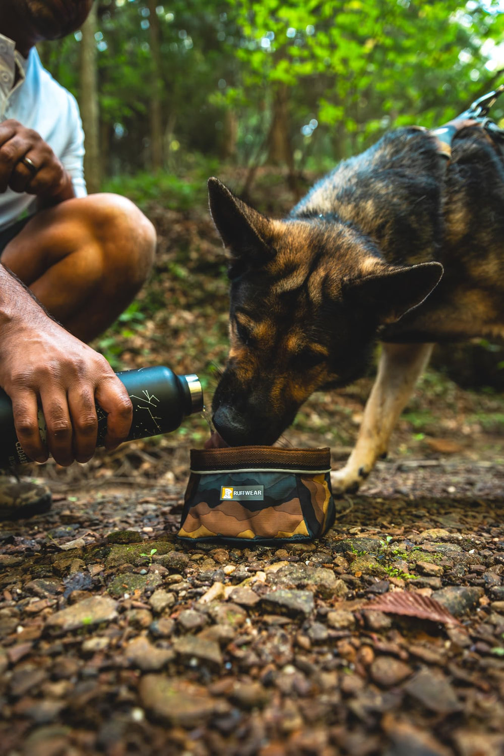 Ruffwear Quencher waterproof liner close-up highlights leak-preventing design for meals.