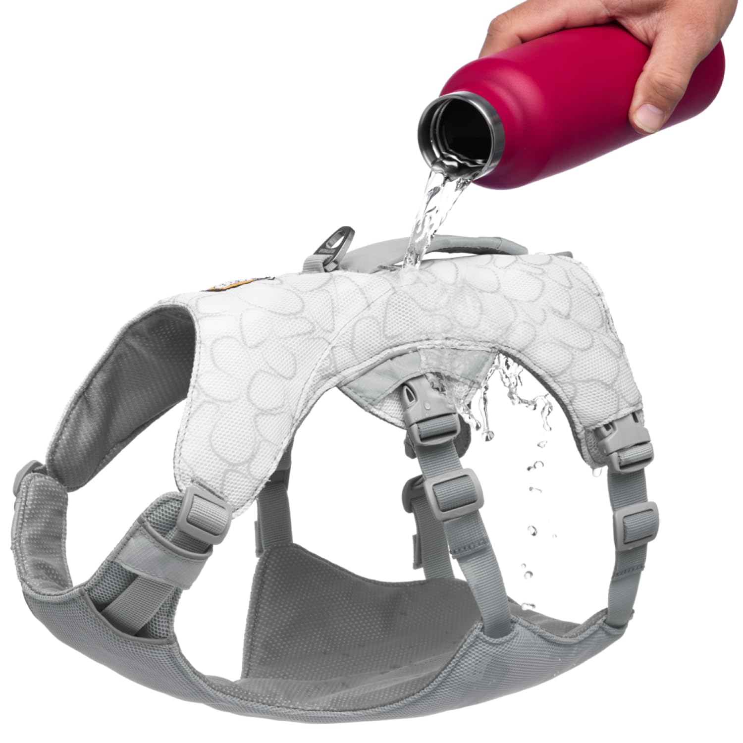 Ruffwear Swamp Cooler Harness padded handle enables steady lifting during adventures.