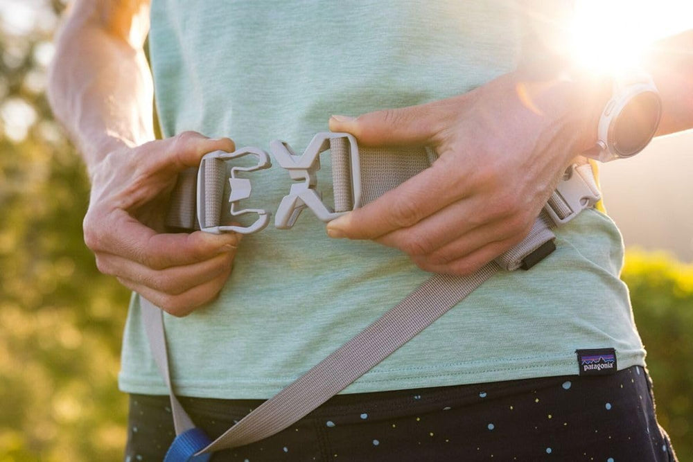 Ruffwear Trail Runner Belt in use with dog on trail shows hands-free control