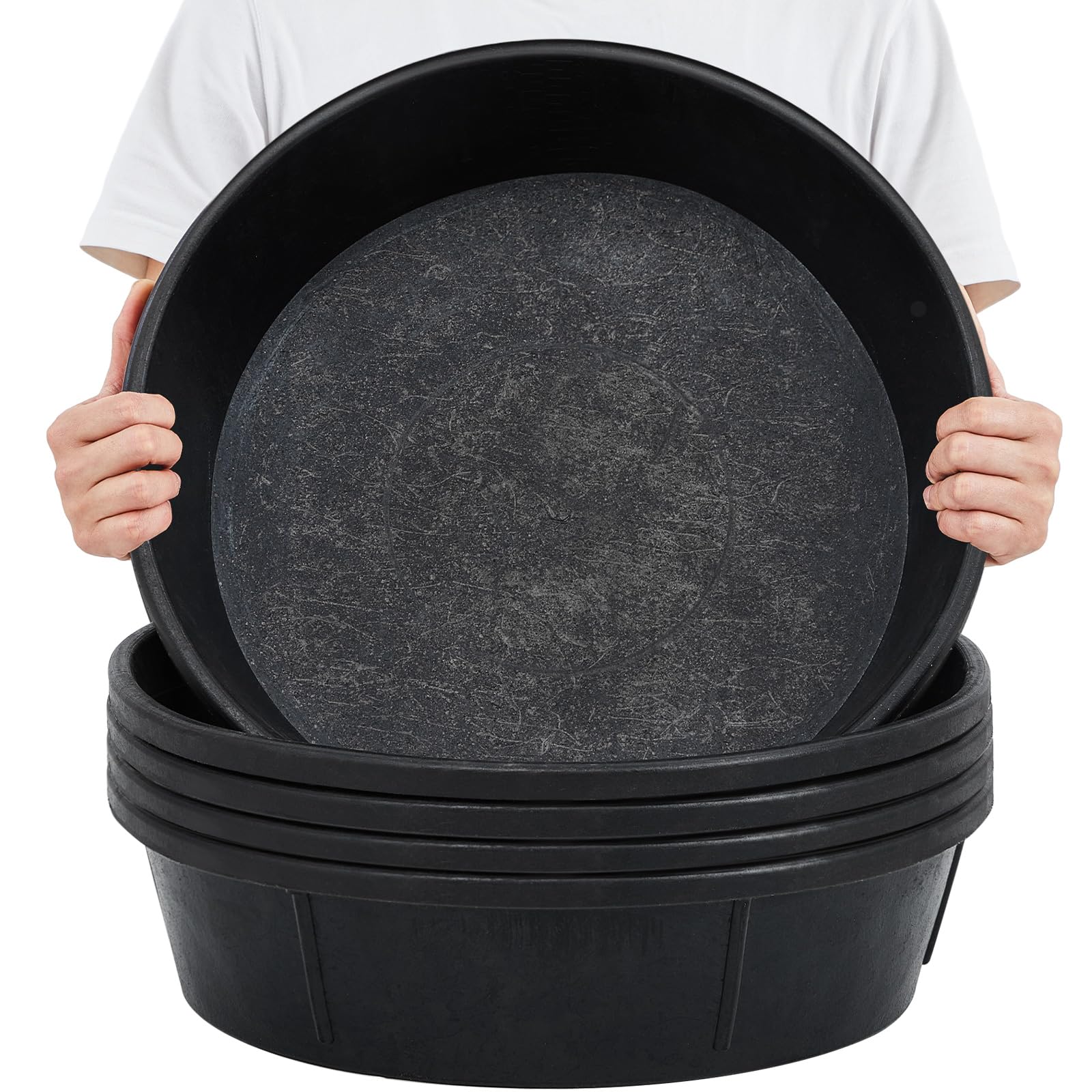 Sadnyy rubber feeder pan heavy-duty construction reduces tipping during feeding.