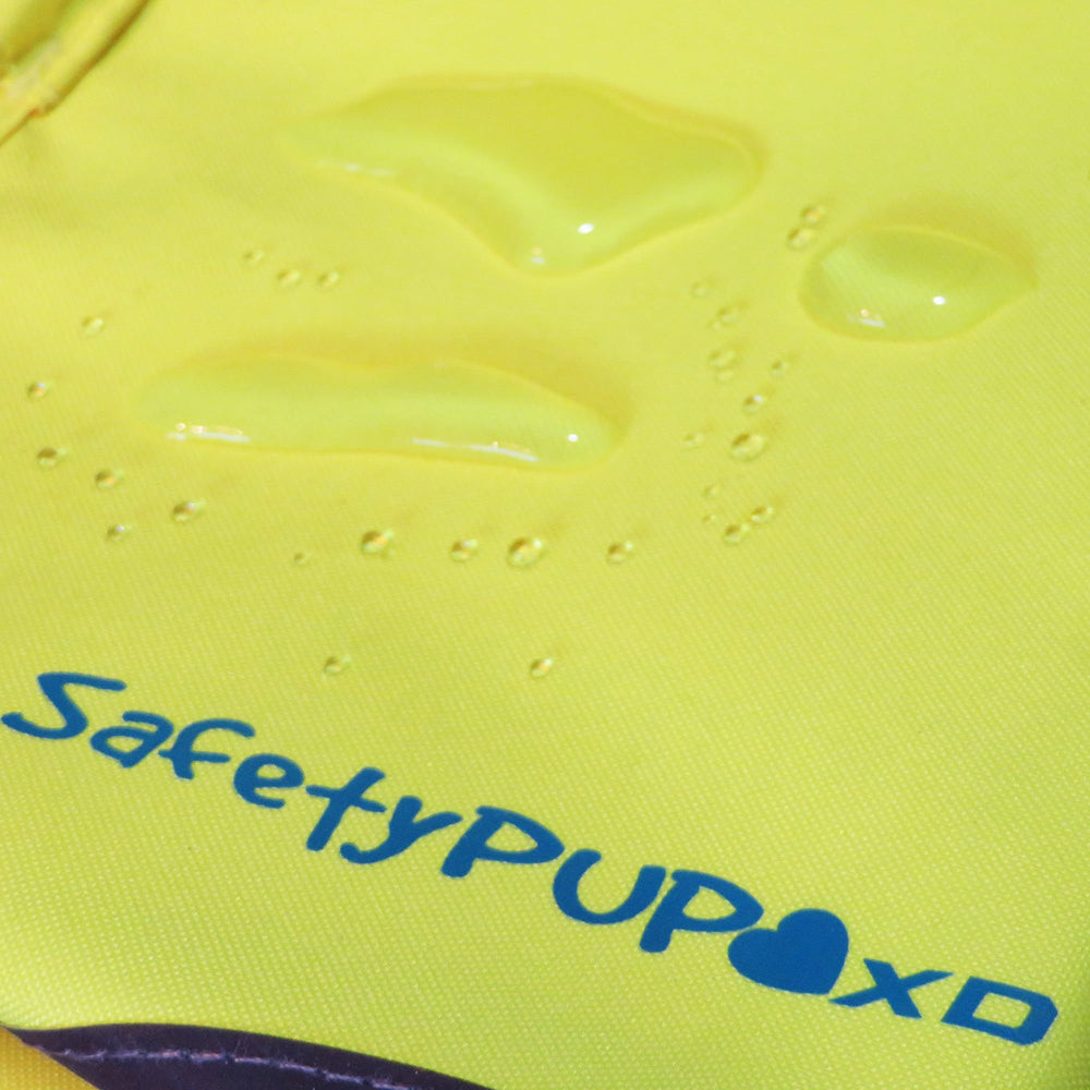 SafetyPUP XD fabric-durability highlight shows rip-resistant 300D construction.
