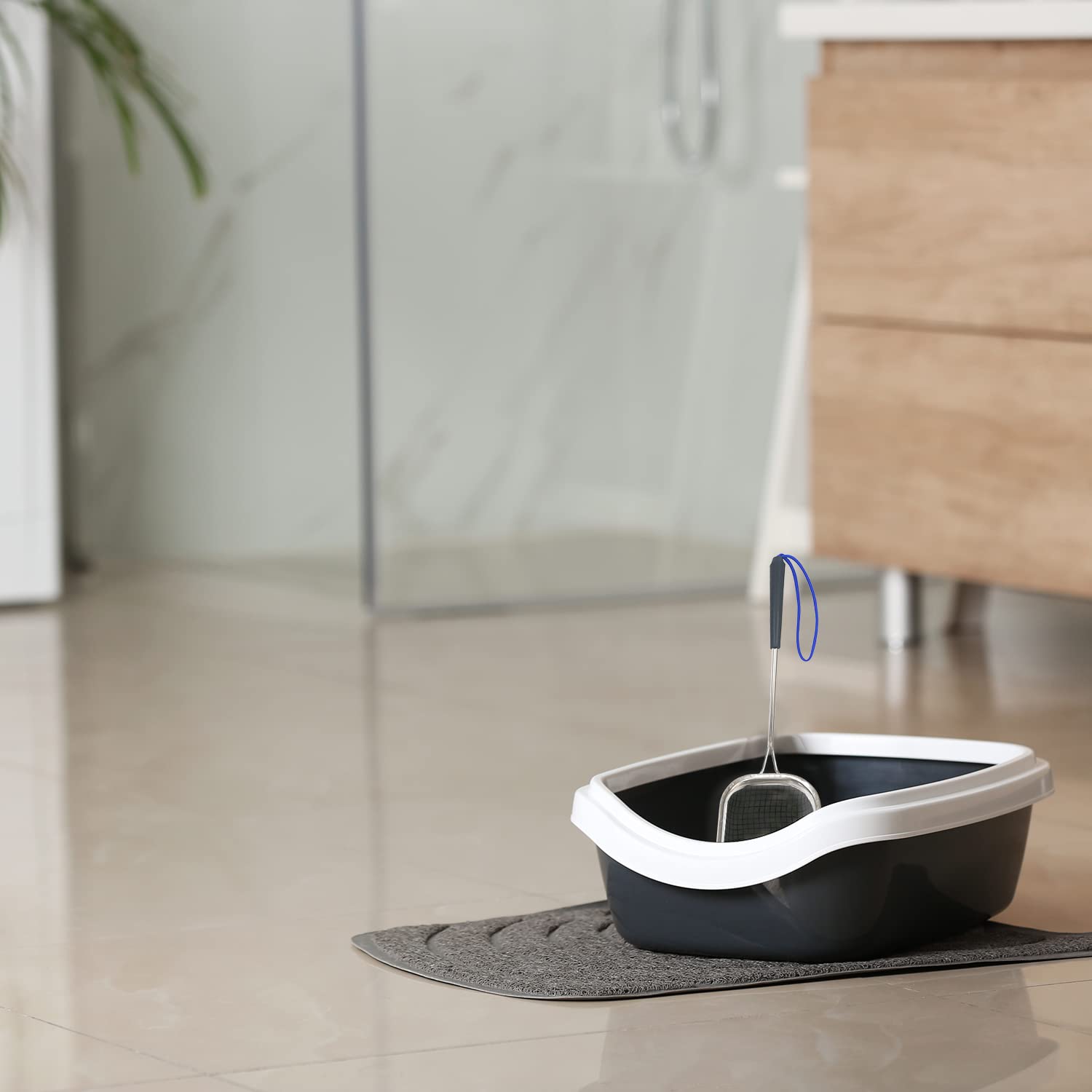 Sand Dipper tough-design cat scoop for heavy-duty litter duties.