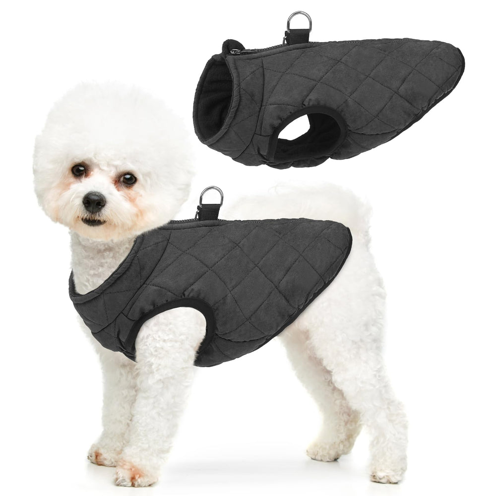SCENEREAL winter dog vest back harness enables secure leash attachment during chilly walks.