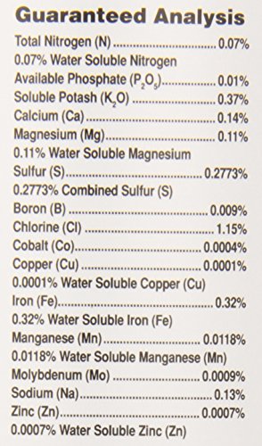 Seachem Flourish label close-up emphasizes micro and trace elements for plants.