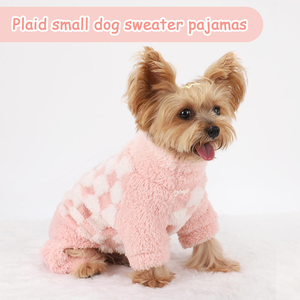 Sebaoyu model wearing pink plaid pajama—cute, practical fit.