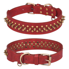Serijoars spiked dog collar front view in red1 shows adjustable safety buckle for secure fit.