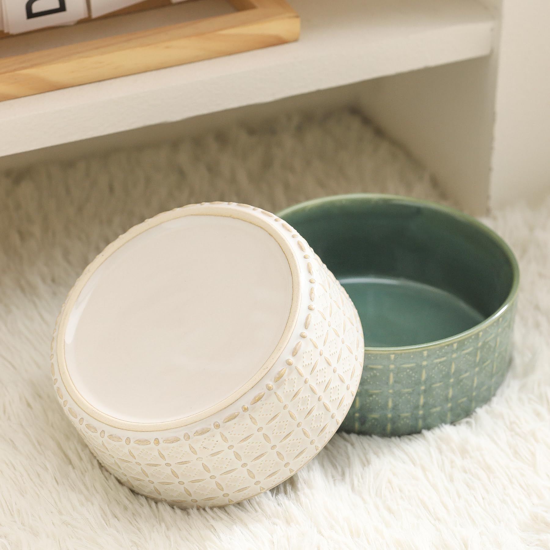 Seyatoo ceramic dog bowl with smooth glaze cleans easily