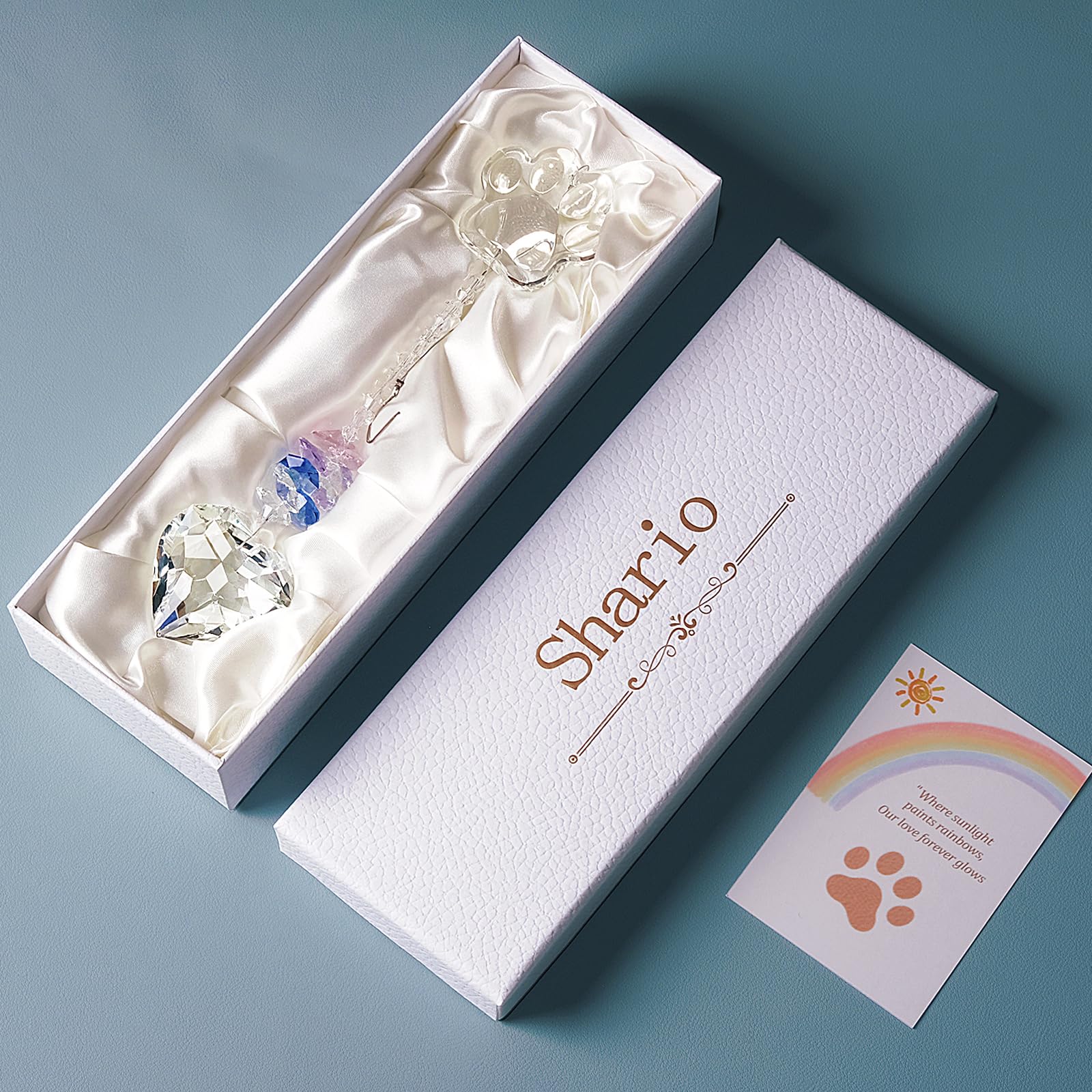 Shario detalle de huella en cristal: recuerdo duradero para la familia.