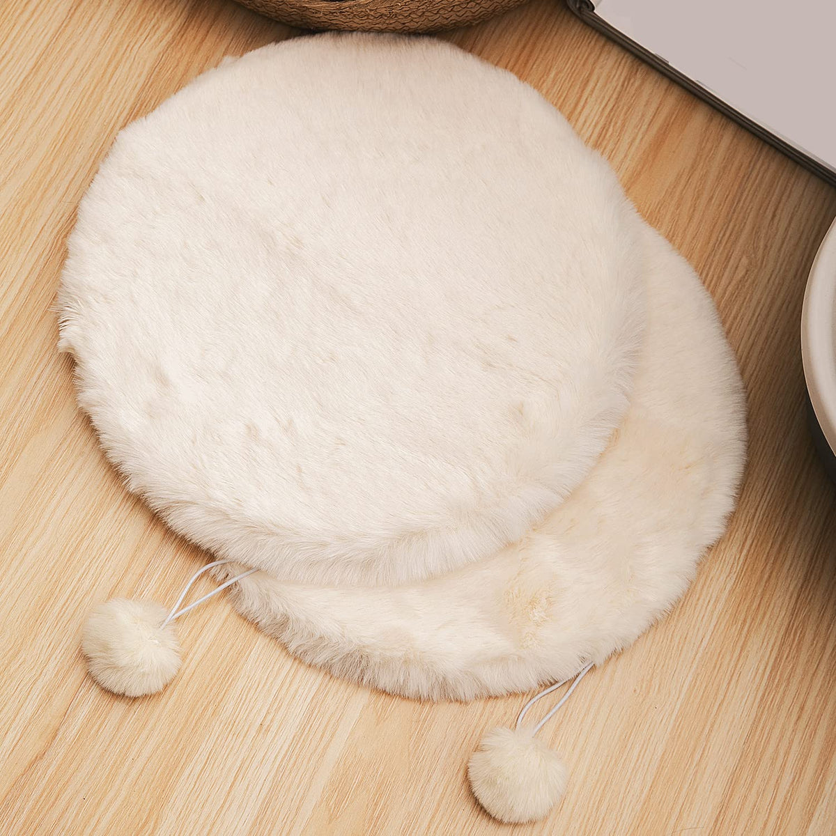 SHENGOCASE 2Pack 12-inch round cushion packshot highlights plush, durable pet comfort.