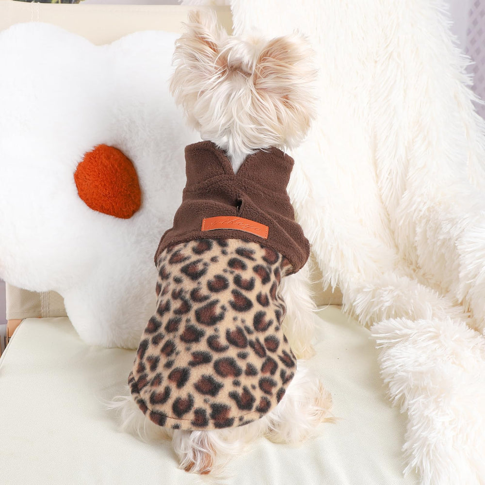 Shifenmei canine leopard sweater back view showing comfortable fit and leash hole.