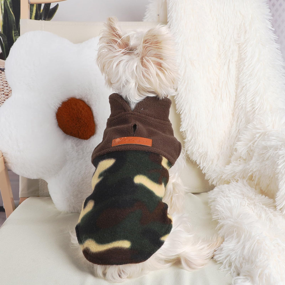 Shifenmei XXS leopard print dog sweater highlights leash hole design.
