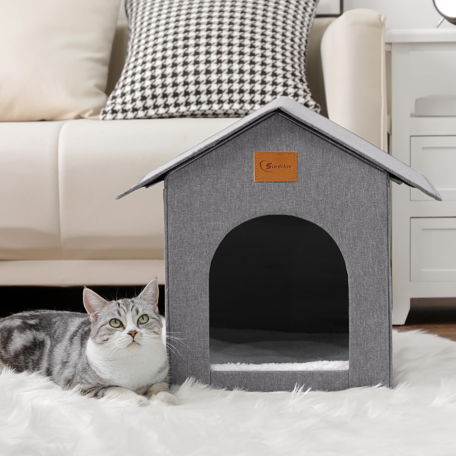 Siedihit outdoor cat house durable oxford exterior resists scratches.