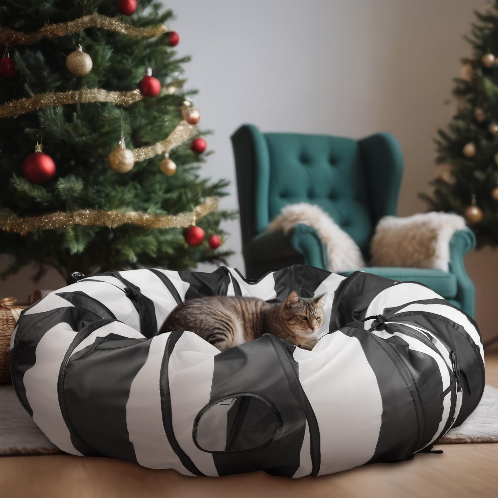 The 142in total length creates extended pathways for running and hiding games.
