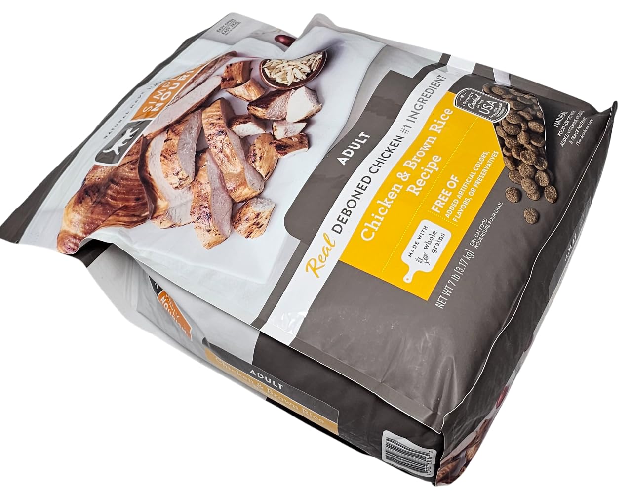 SIMPLY NOURISH resealable 7-pound bag emphasizes convenient storage and freshness.