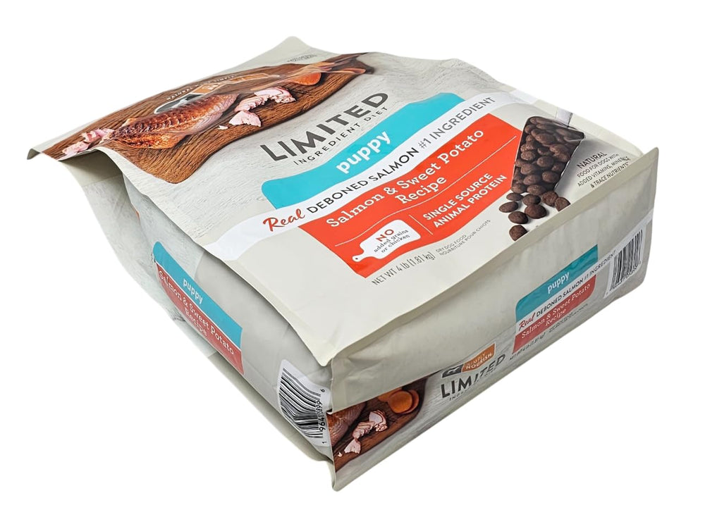 SIMPLY NOURISH resealable bag highlights freshness and easy storage.
