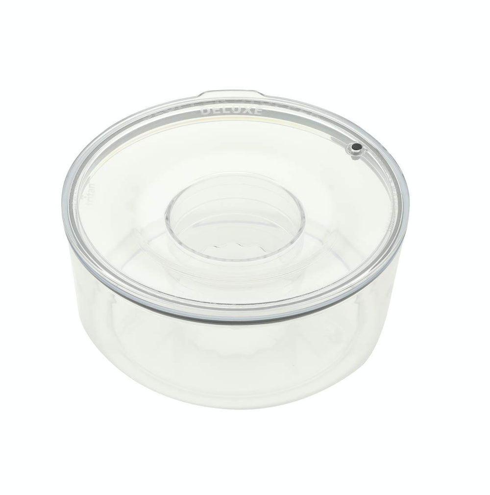 Slopper Stopper dripless bowl front view reduces floor mess for mammoth dogs.