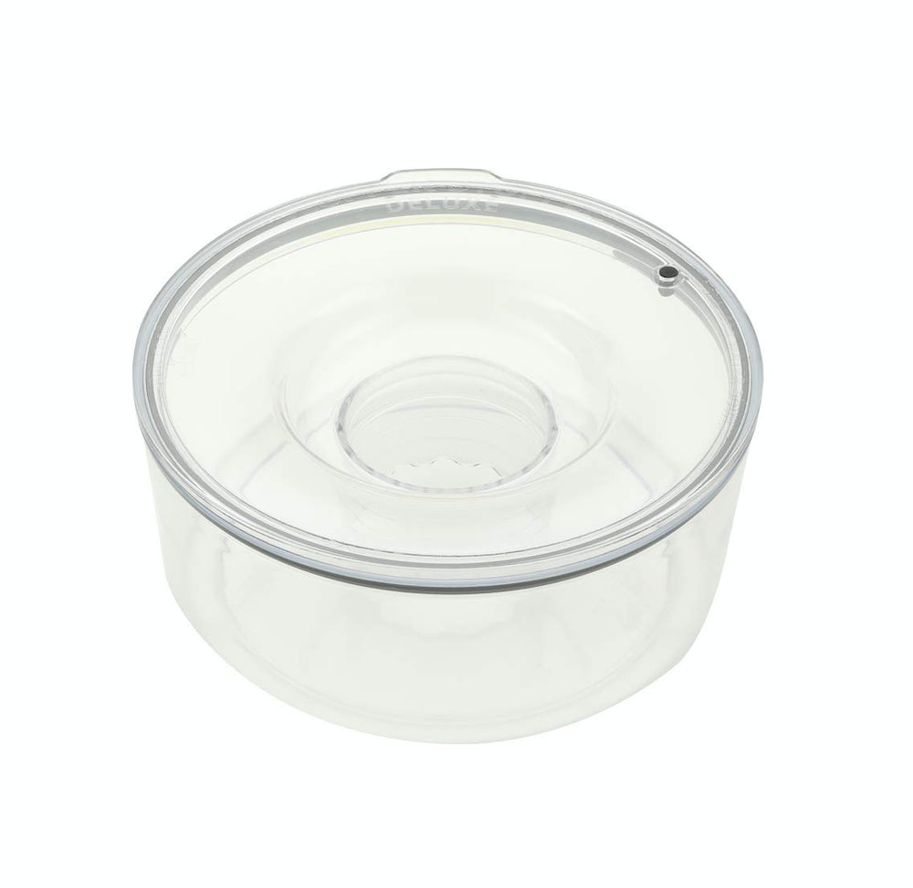 Slopper Stopper dripless bowl in Tritan for giant dogs reduces spills during meals.