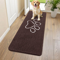 Smiry Dog Door Mat closeup shows absorbent chenille trapping mud and moisture.