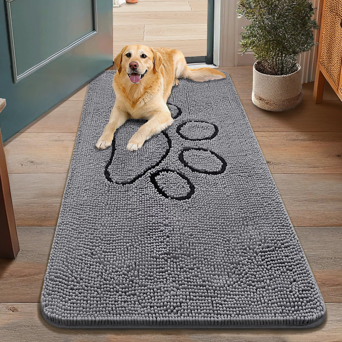 Smiry dog door mat soft-chenille surface offers cozy comfort for pets and feet.